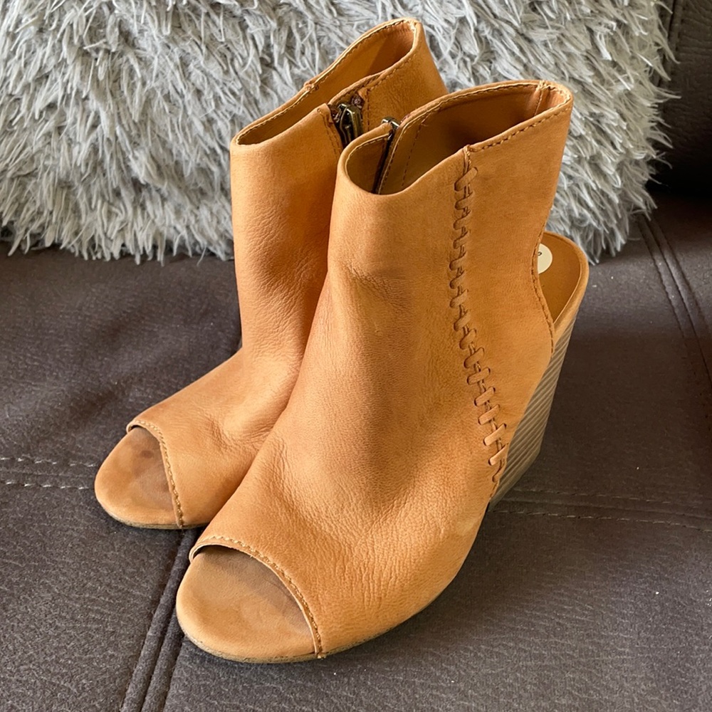 Steve Madden Tan Open-Toe Whipstitch Block Open Heel Ankle Boots Size 6